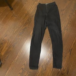 Black skinny jeans